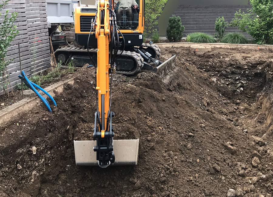 Excavation pour piscine par Déco Terre Jardin paysagistes